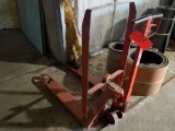 BT 4500 Lb Pallet Jack (Needs Work)