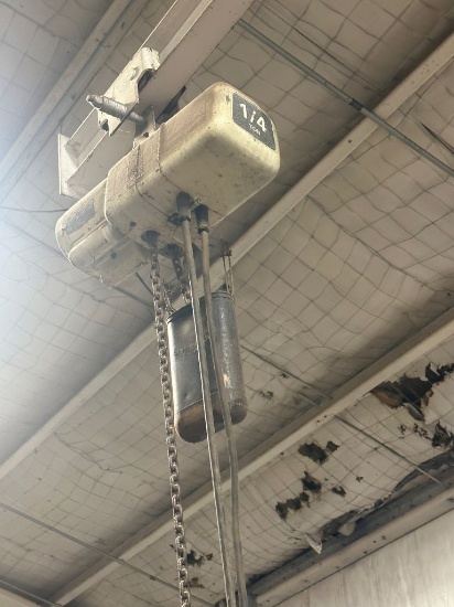 Coffing 1/4 Ton Overhead Chain Hoist. Does Not Sell With Track
