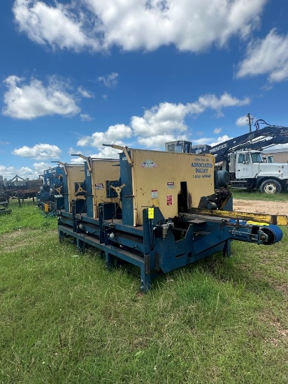 Brewer GE2000 3HD Band Resaw With 20hp Motors On Heads, Onboard Hyds, S/N 102308 Not Installed. Loca