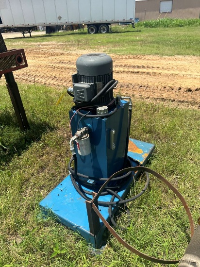 5hp 3 Phase Hyd Power Pak (Used To Run Belt Conveyors On Baker DBL End Trim Saws). Not Installed. Lo