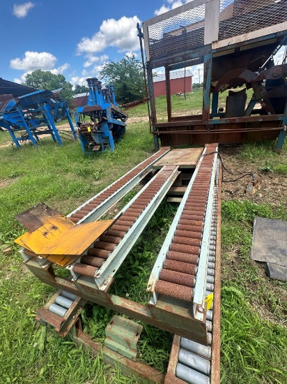 Interlake 43inch X 10ft Gravity Roll Infeed Deck With 2ft X 4ft Lift Table. Not Installed . Located