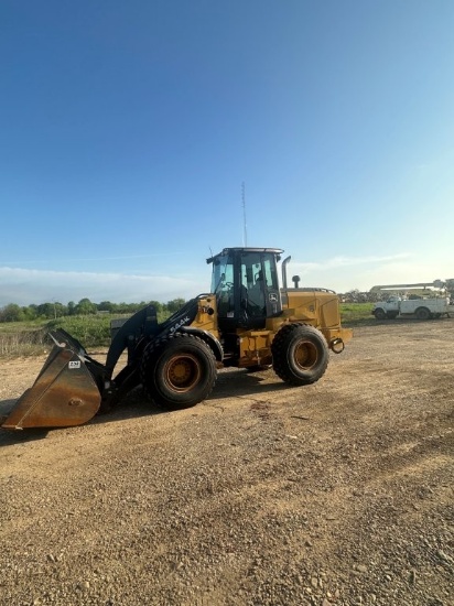 John Deere 544K Wheel Loader With Climate Controlled Cab, 20.5R25 Tires JRB Quick Coupler Pin 1DW544