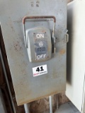 400 Amp Disconnect (Old Style)