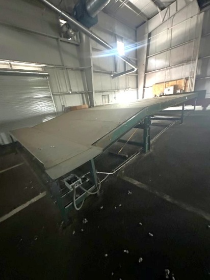 12ft x 30ft Belt Conveyor (Slab/Edgings Drag) Electric Drive. Located at 3360 Cansler Circle., Maide