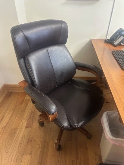 All Office Chairs in Office Building. Approx 10 Chairs. Located at 3360 Cansler Circle, Maiden, NC.
