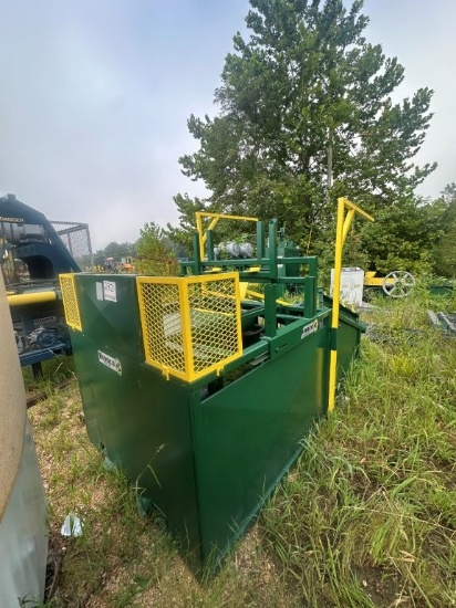 Bronco 2001 Pallet Nailer, S/N 42105. Located at 2680 Hwy 22 N., Clarksburg, TN 38231. TN Sales Tax