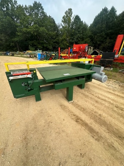 Smart Saw Band Pallet Dismantler 5ft x 7ft Table. Located at 2680 Hwy 22 N., Clarksburg, TN 38324. T