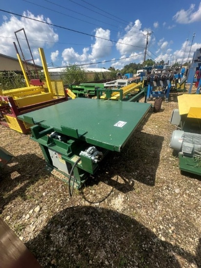 Heartland Machine Portable Disc Style Pallet Dismantler 5ft x 6ft Table, Onboard Hydraulics. Located