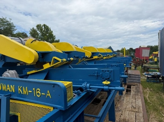 Newman KM-16-A Multi-Saw (5 Head) Trimmer with Waste Take Away Belt. Located at 1995 Lumber Rd., Hen