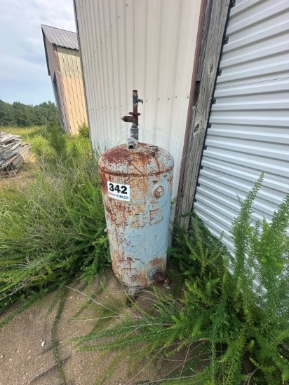 30 Gallon Vertical Air Receiver Tank. Located at 1490 Hwy 100 W., Centerville, TN 37033. TN Sales Ta
