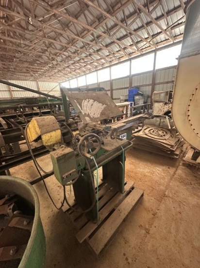 Grizzly Wood Lathe. Located at 1490 Hwy 100 W., Centerville, TN 37033. TN Sales Tax 9.75%