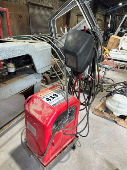 Lincoln AC/DC Arc Welder. Located at 2898 Crestridge Rd., Centerville, TN 37033. TN Sales Tax 9.75%