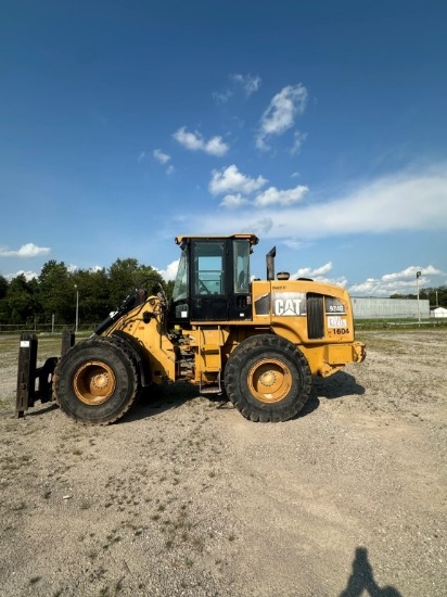 Cat 924G Wheel Loader, Climate Controlled Cab, 20.5R25 Tires, Quick Coupler, Joy Stick Control, Show
