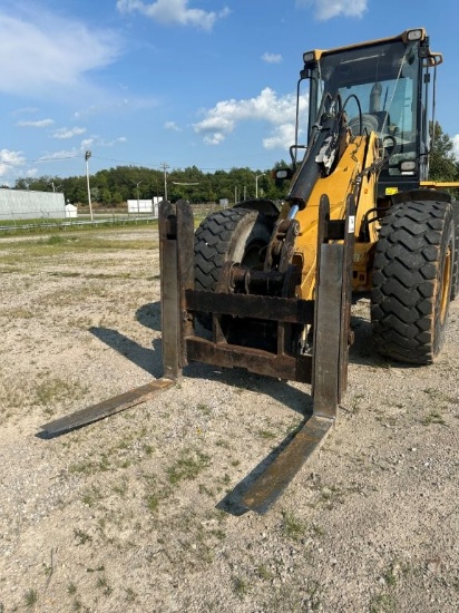 45inch Loader Fork Attachment with Cat Quick Coupler. Located at 201 Tobacco Rd., Bowling Green, KY