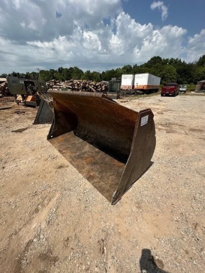 8ft Loader Bucket Attachment with Quick Coupler. NOTE:ID TAG #518. Located at 361 Yarbrough Ln., Win