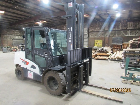 2024 Bobcat 11K Lb Forklift with A/H Cab and 1,428 Hrs. Located at 1490 Hwy 100 W., Centerville, TN