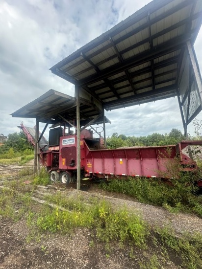 2001 Rotochopper MC 166 Portable Grinder,CAT 3406 475 HP Diesel Power Unit.Shows 7310 Hrs.S/N 01-1