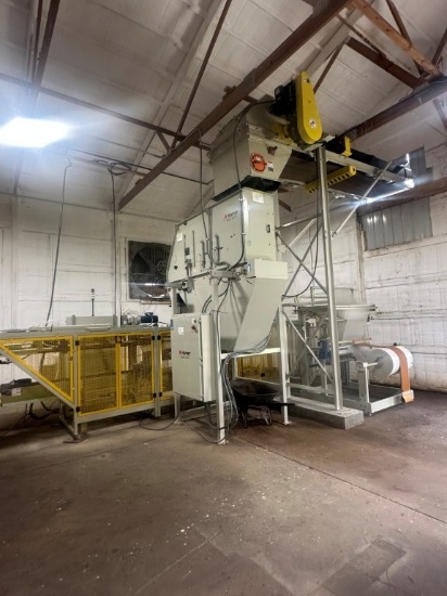 2024 (LIKE NEW) Nvenia Hamer Mdl 300VF Volumetric Filler/Bagger, Product Leveling Device, Automated