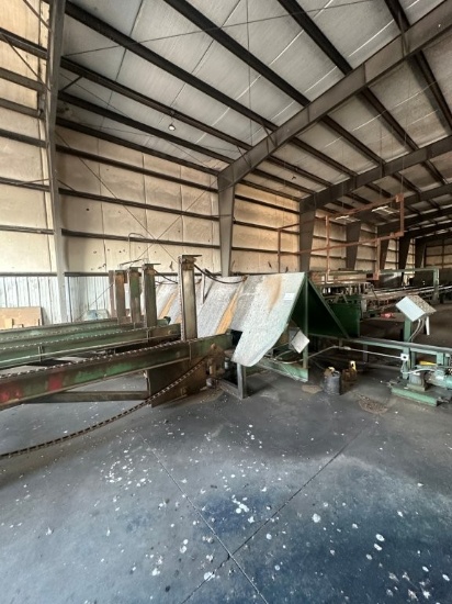 Winston 8 Ft 4 Arm Tilt Hoist with Stick Removal Belt, Electric Drives. Located at 3360 Cansler Circ