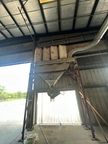 Dustek 4 Bag Dust Collector, 3 Phase Motor, Koger Size 10 Rotary Air Lock Feeder, Dust Pipe to Equip