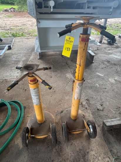 (2) Trailer Stabilizing Jacks