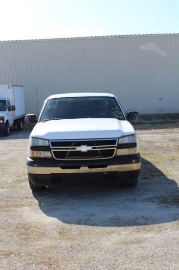 2006 Chevy Silverado 1500 Extended Cab Pick Up