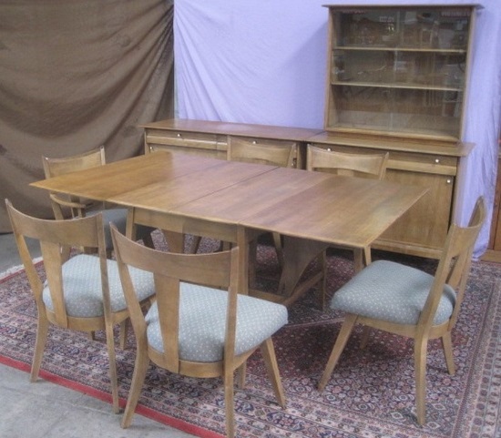 HEYWOOD WAKEFIELD DINING TABLE AND CHAIRS