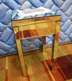 MIRRORED END TABLE