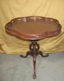 ANTIQUE PIE CRUST TABLE