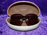 COACH SUNGLASSES IN CASE