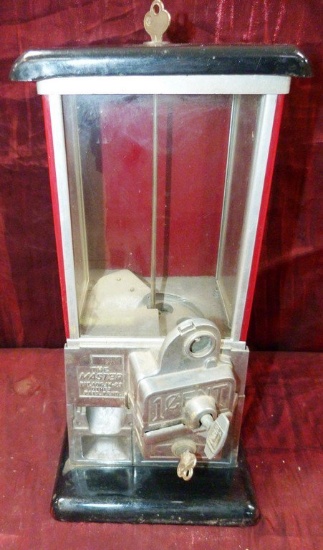 VINTAGE "THE MASTER" CANDY MACHINE WITH KEYS