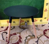ROUND BLACK WOOD END TABLE