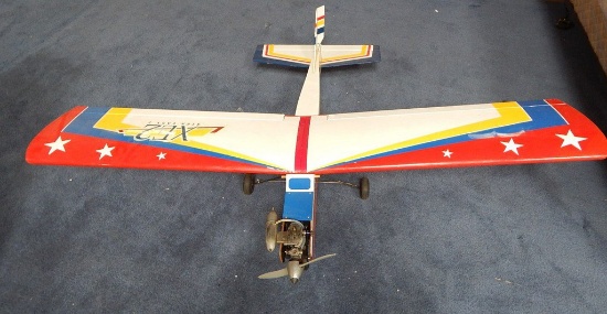 WHITE/BLUE/YELLOW/RED XE2 GAS AIRPLANE