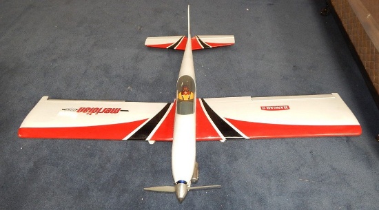 RED/WHITE MERIDIAN 17CC GAS AIRPLANE