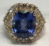 14KT YELLOW GOLD TANZANITE AND DIA. RING