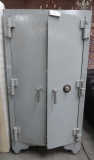 LARGE GREY SAFE