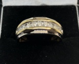 10KT YELLOW GOLD DIAMOND RING