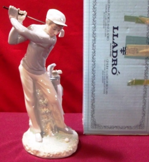 LLADRO MALE GOLFER WITH BOX