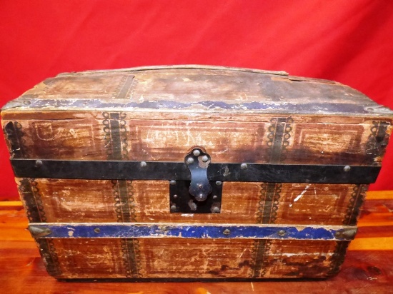 ANTIQUE TRUNK "TREASURE" CHEST