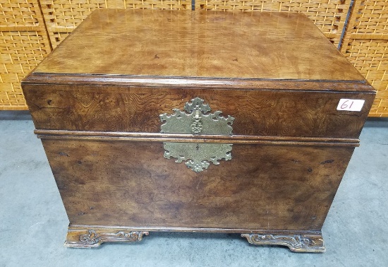 WELL MADE SOLID WOOD CHEST
