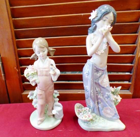 PAIR OF LLADROS HAWAIIAN YOUNG LADY & GIRL W/FLOWERS