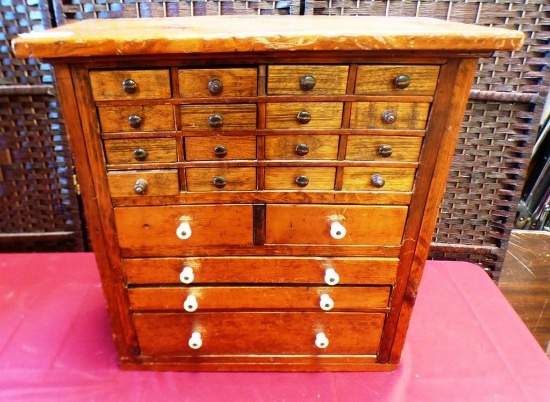 ANTIQUE CHEST W/ PLENTY OF DRAWER SPACE