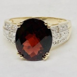 14KT YELLOW GOLD GARNET & DIAMOND RING