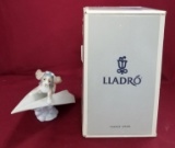 PUPPY ON PAPER PLANE LLADRO WITH BOX