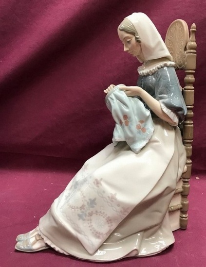 12" LLADRO LADY SEWING WITH ORIGINAL BOX