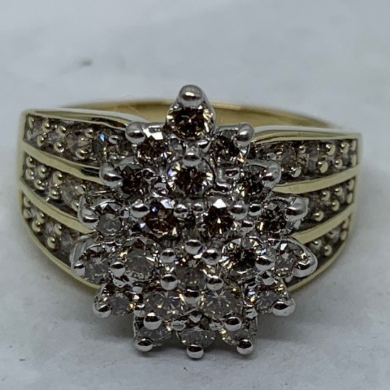 10KT YELLOW GOLD DIAMOND RING