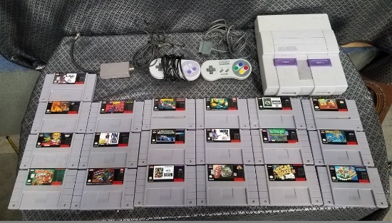 SUPER NINTENDO CONSOLE WITH 19 GAMES & REMOTES