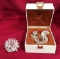 LOT OF 2 SWAROVSKI CRYSTAL PIECES ( SQUIRREL/ BOX)