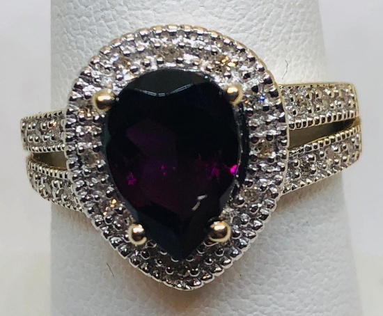 10KT YELLOW GOLD GARNET AND DIAMOND RING