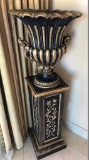NICE GOLD & BLACK URN WITH PEDESTAL